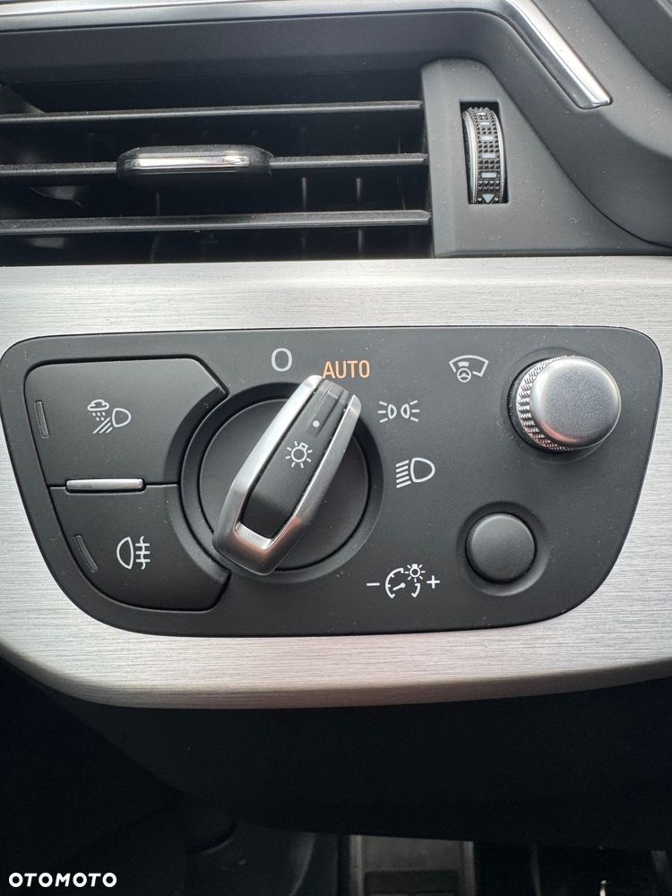 Audi A4 Avant 2.0 TDI Quattro S tronic - 9