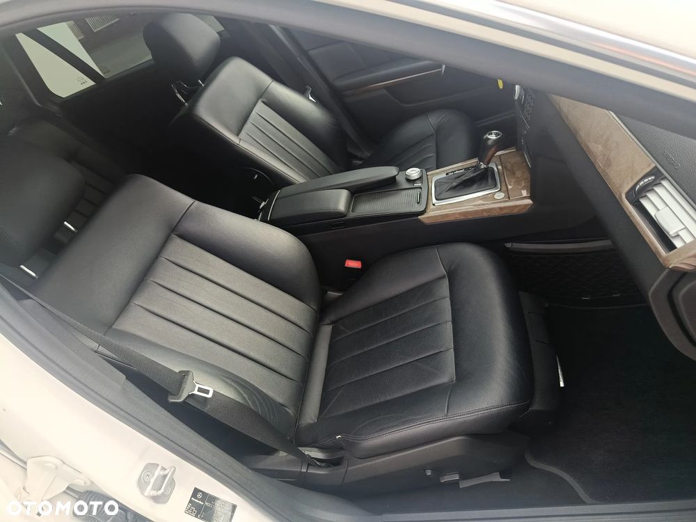 Mercedes-Benz Klasa E - 27