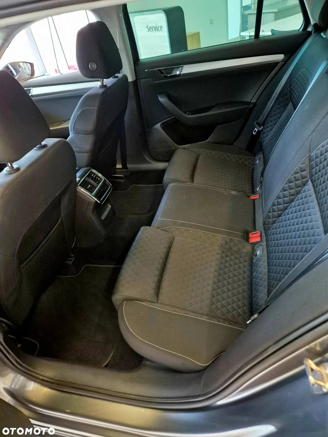 Skoda Superb 1.5 TSI Ambition DSG - 12