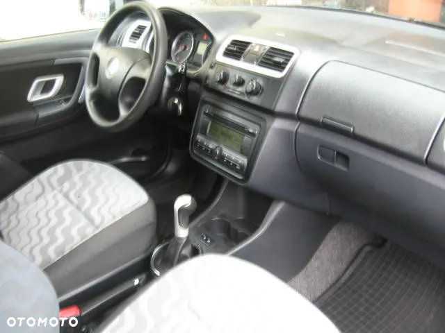 Skoda Fabia 1.4 16V Comfort - 10