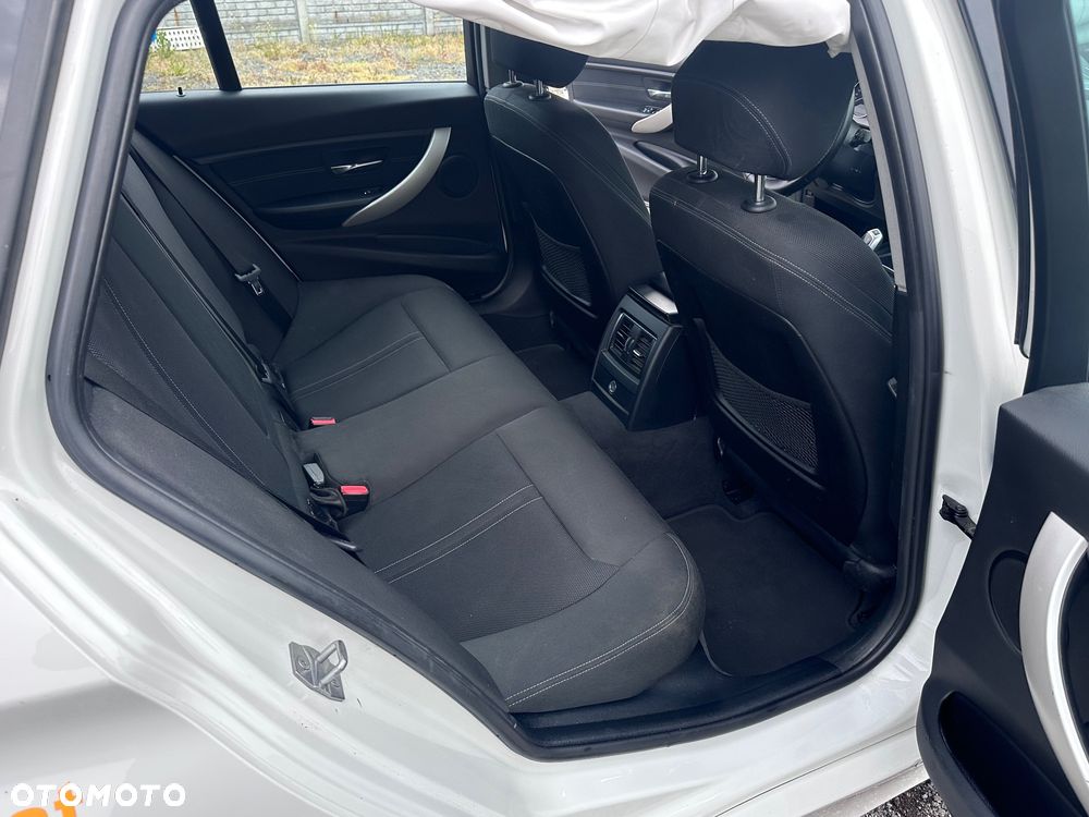 BMW Seria 3 316d Touring Edition Luxury Line Purity - 20