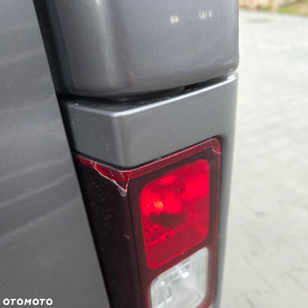 Renault Trafic 2.0 dCi EDC - 28