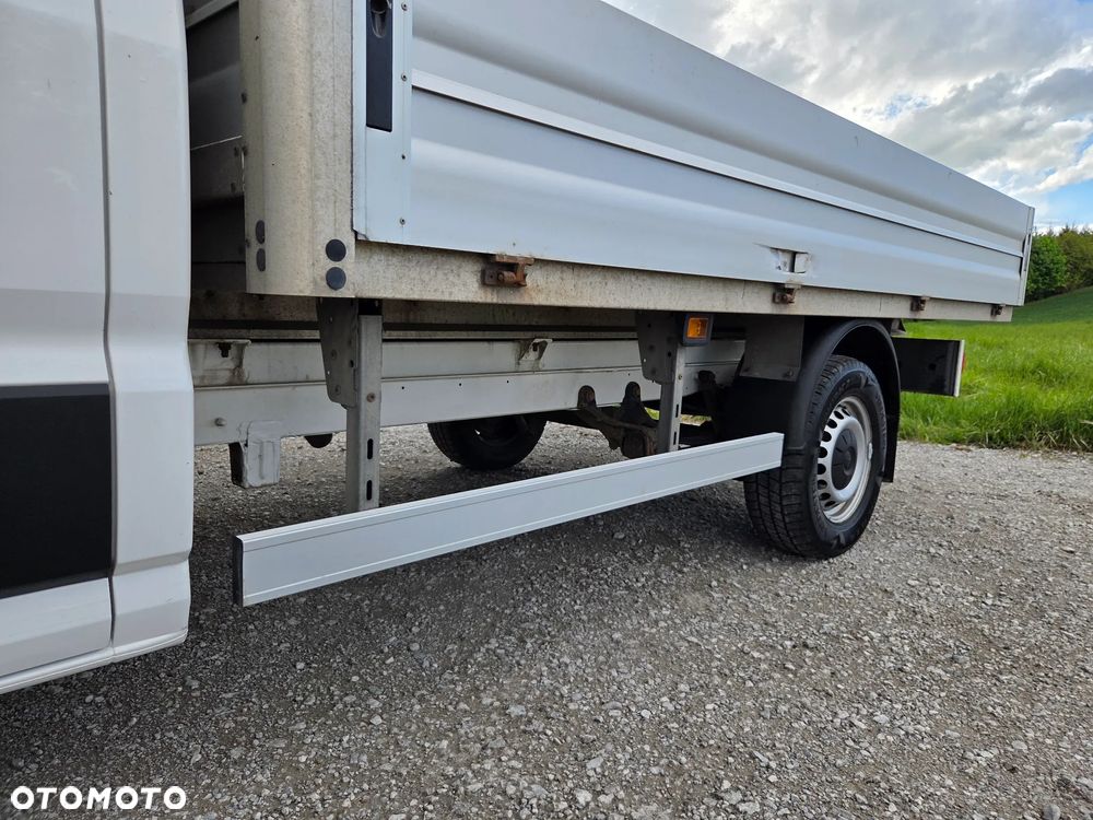 Volkswagen Crafter - 25