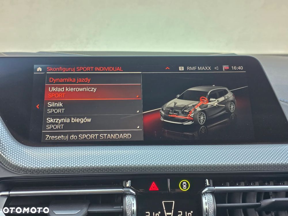 BMW Seria 1 120d xDrive M Sport - 32