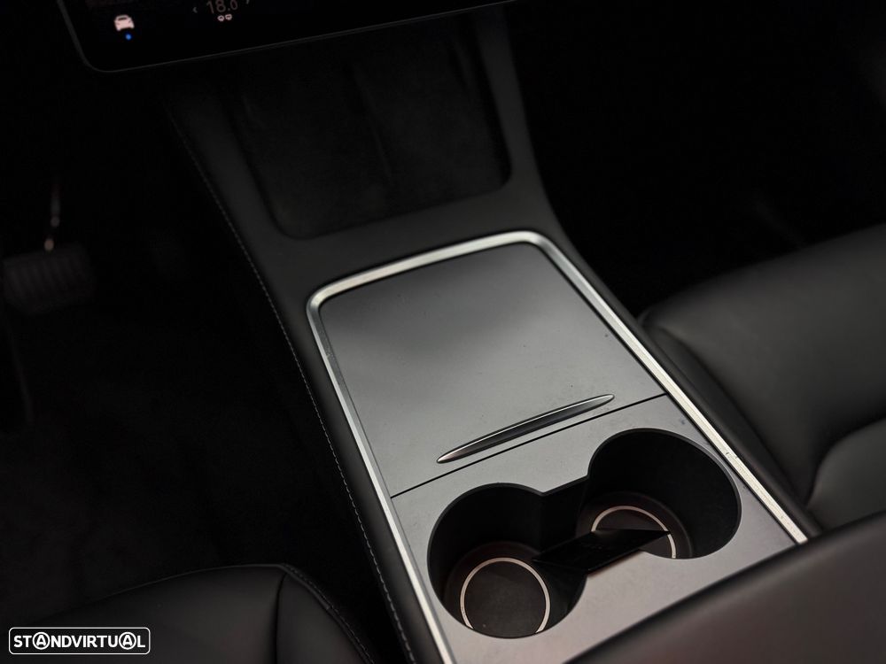 Tesla Model Y Long Range Tração Integral - 11