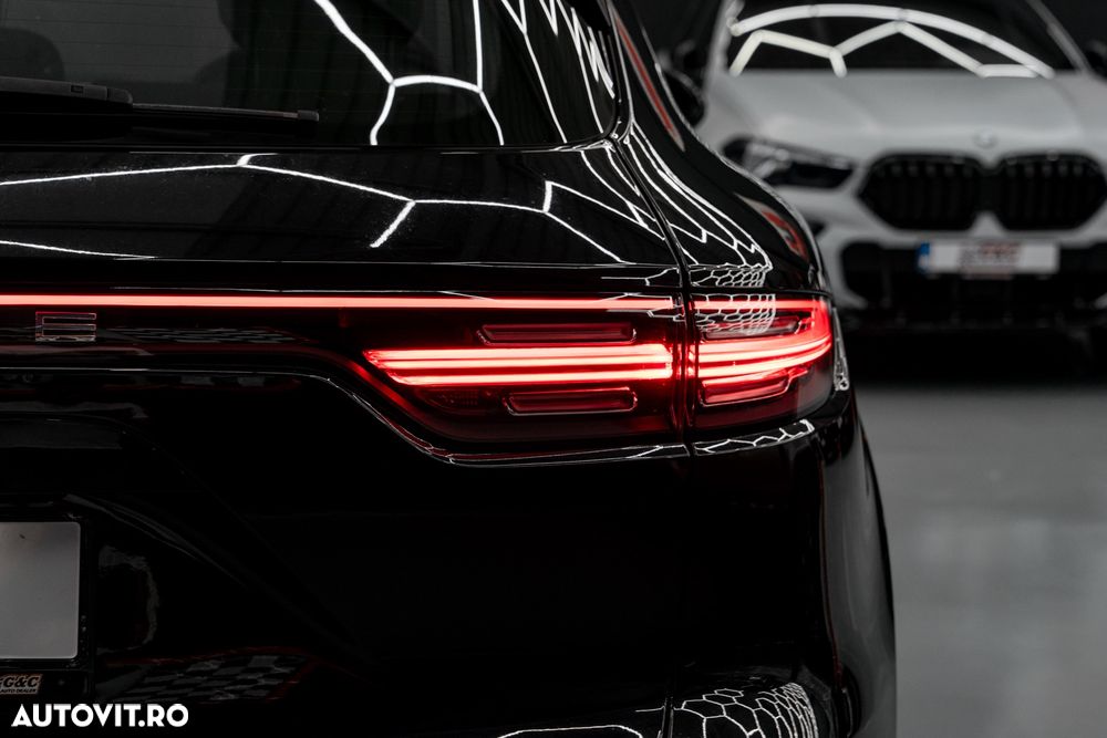 Porsche Cayenne S - 6