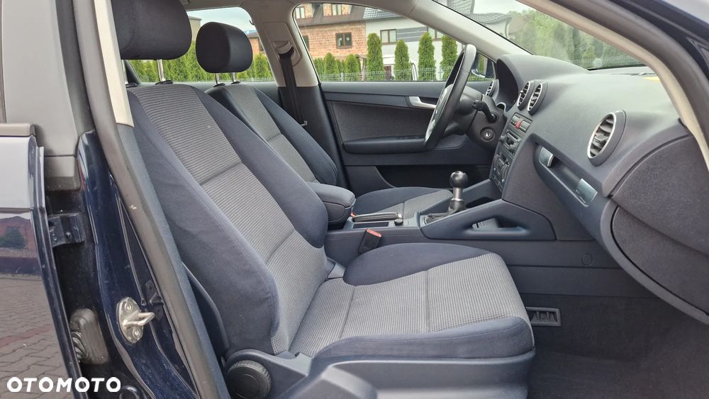 Audi A3 Sportback 1.6 Attraction - 16