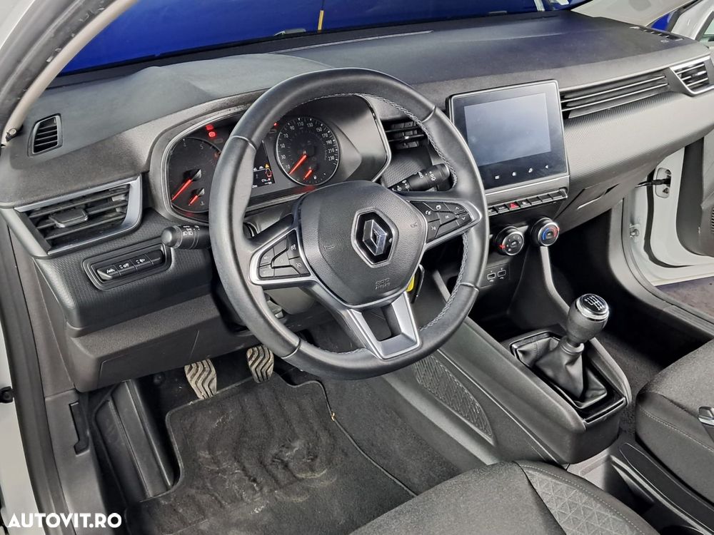 Renault Clio - 12