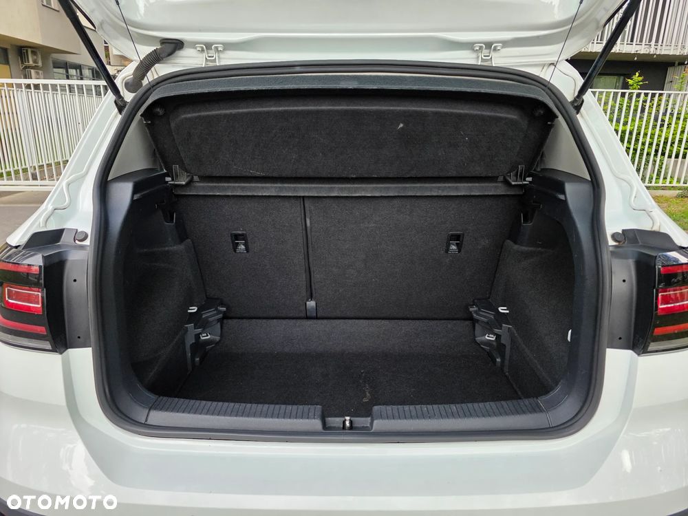 Volkswagen T-Cross 1.0 TSI Life DSG - 27