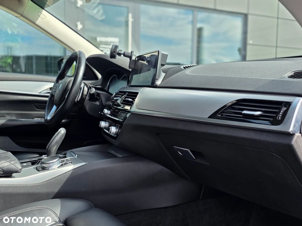 BMW 6GT 640d xDrive Sport Line sport - 25