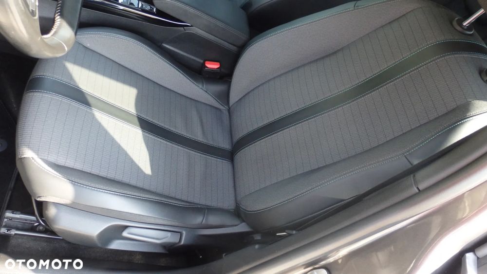 Peugeot 2008 1.5 BlueHDi Allure Pack S&S EAT8 - 8