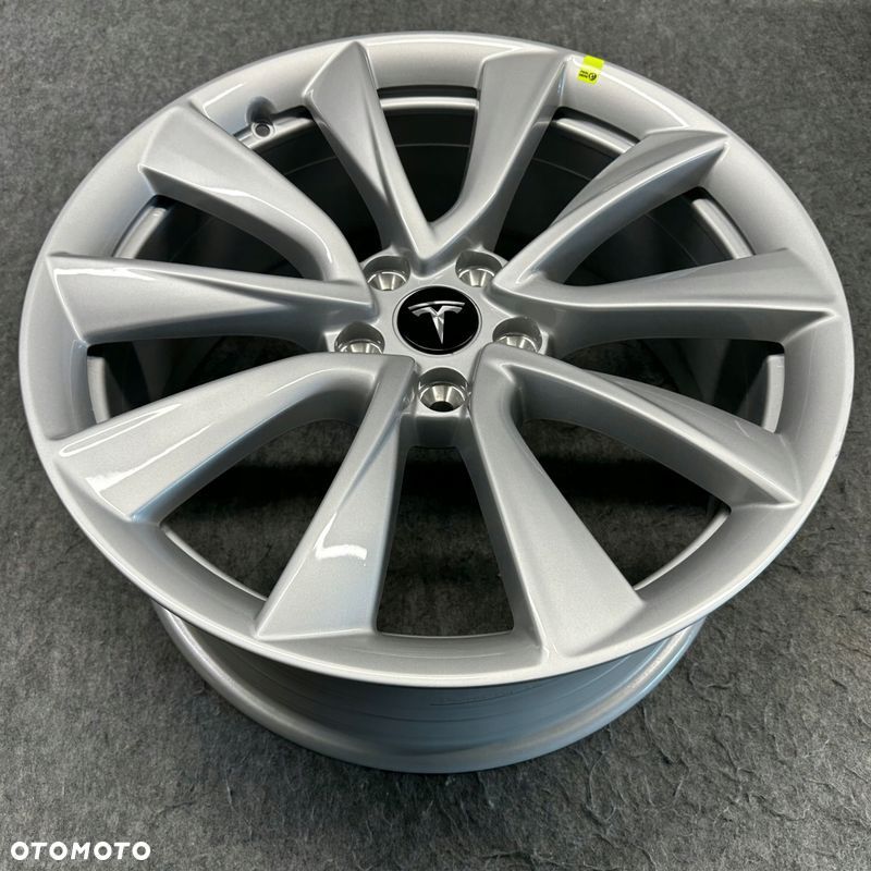 KOMPLET FELG TESLA MODEL 3 LIFT 19” PERFORMANCE - 1
