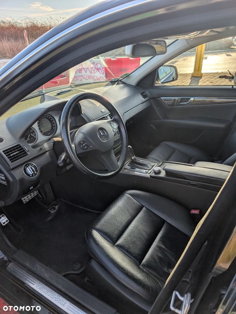 Mercedes-Benz Klasa C 220 CDI DPF Automatik Avantgarde - 14