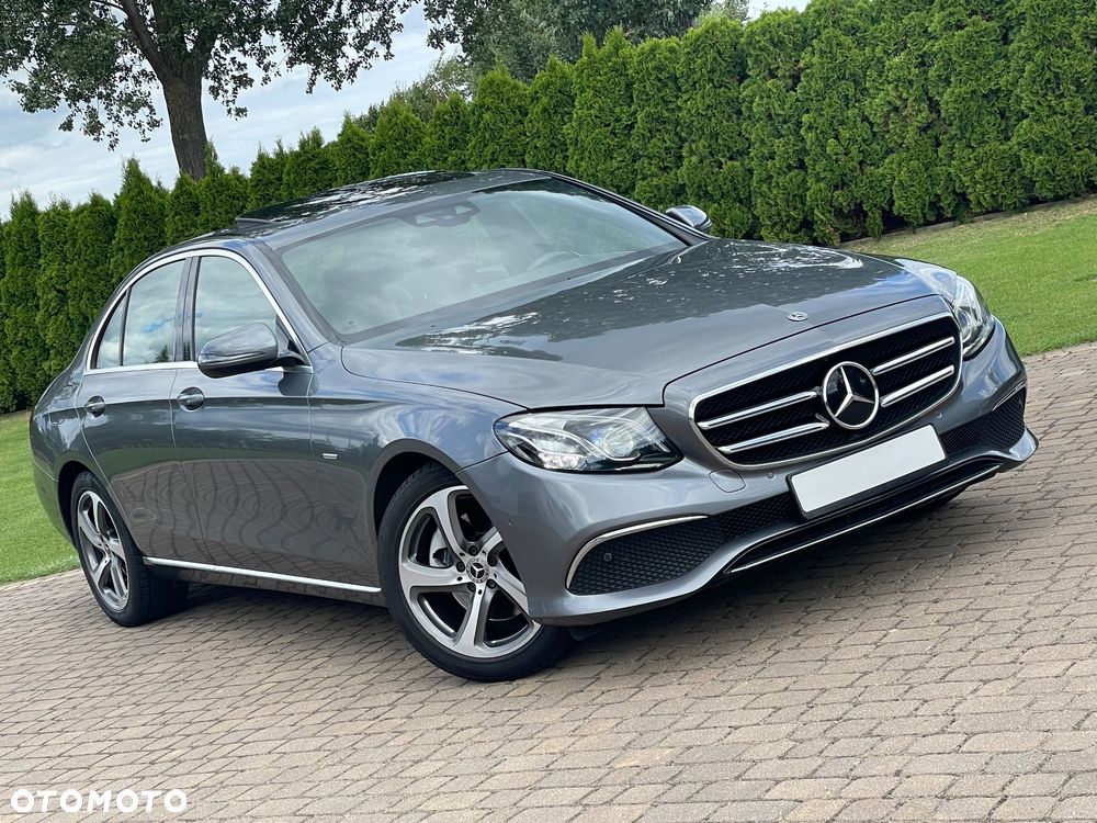 Mercedes-Benz Klasa E 200 4Matic 9G-TRONIC - 3