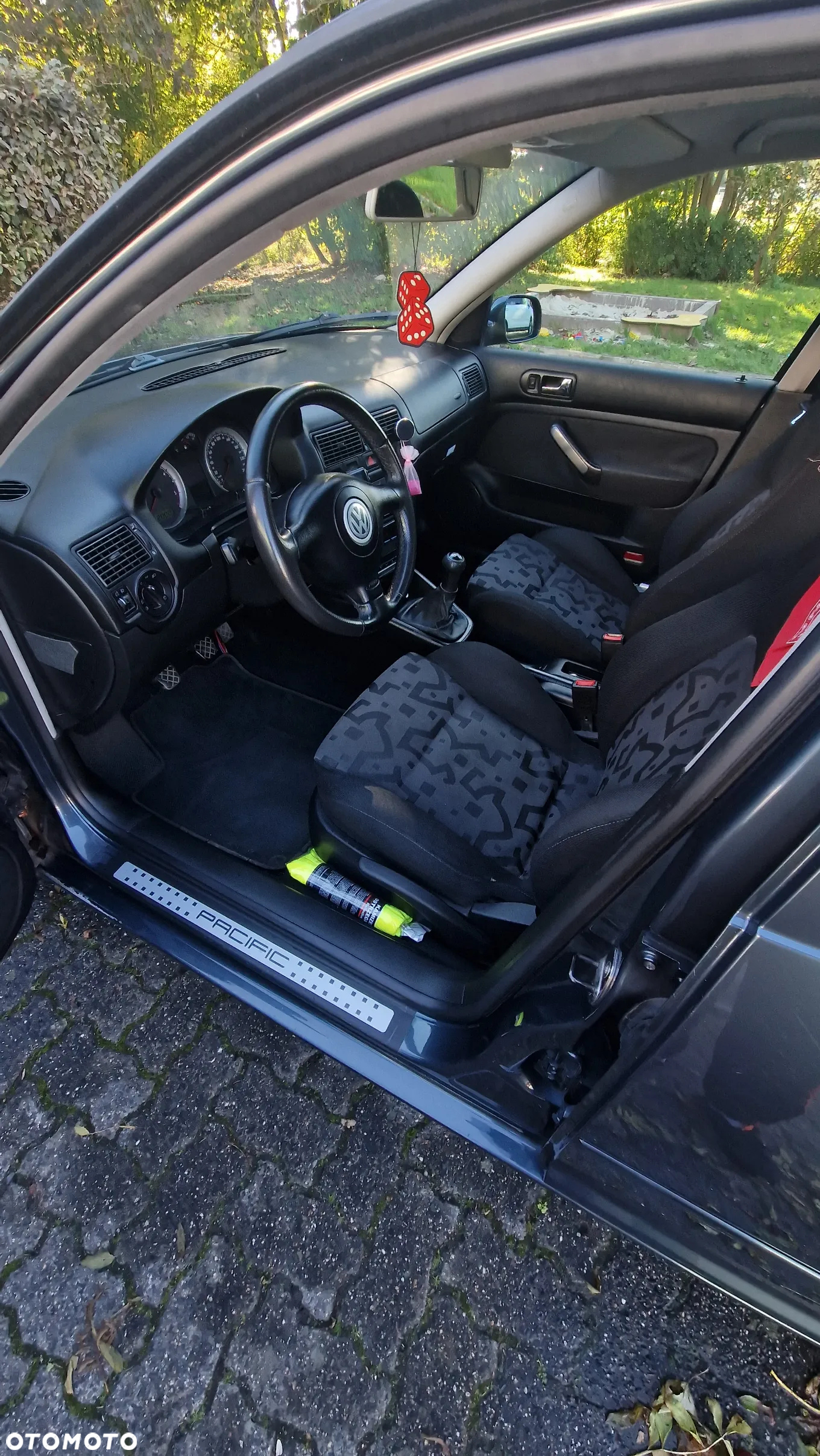Volkswagen Golf - 10