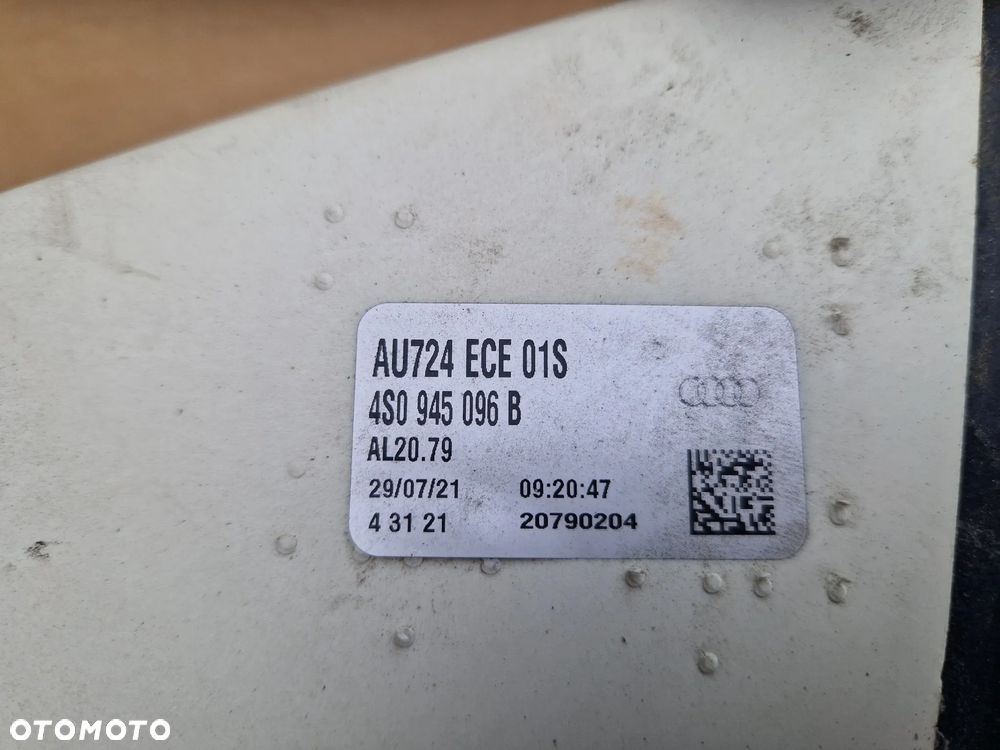 Audi R8 LIFT lampa prawy tył tylna 4S0945096B - 8