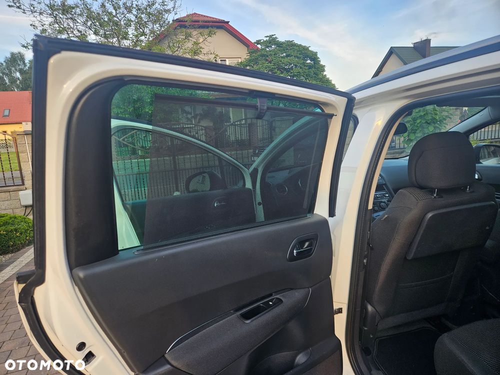 Peugeot 5008 HDI 115 Active - 14