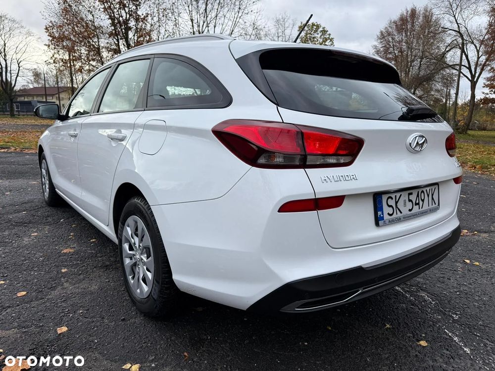 Hyundai i30 ver-1-6-d-classic-plus - 26