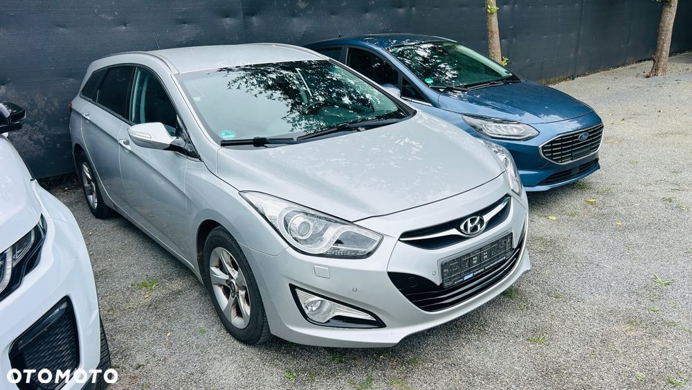Hyundai i40 Kombi blue 1.6 Trend - 2