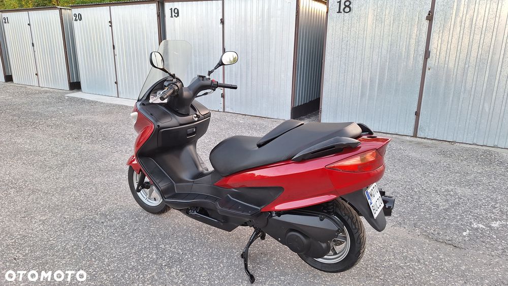 Suzuki Burgman - 4