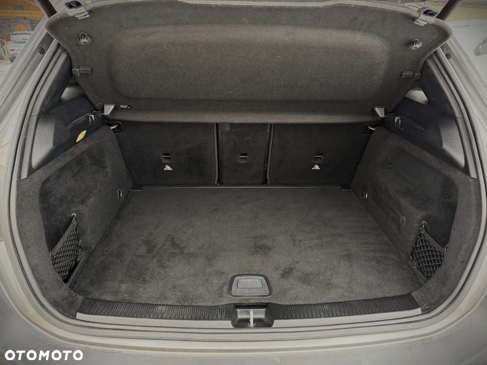 Mercedes-Benz Klasa B 180 7G-DCT Progressive - 23