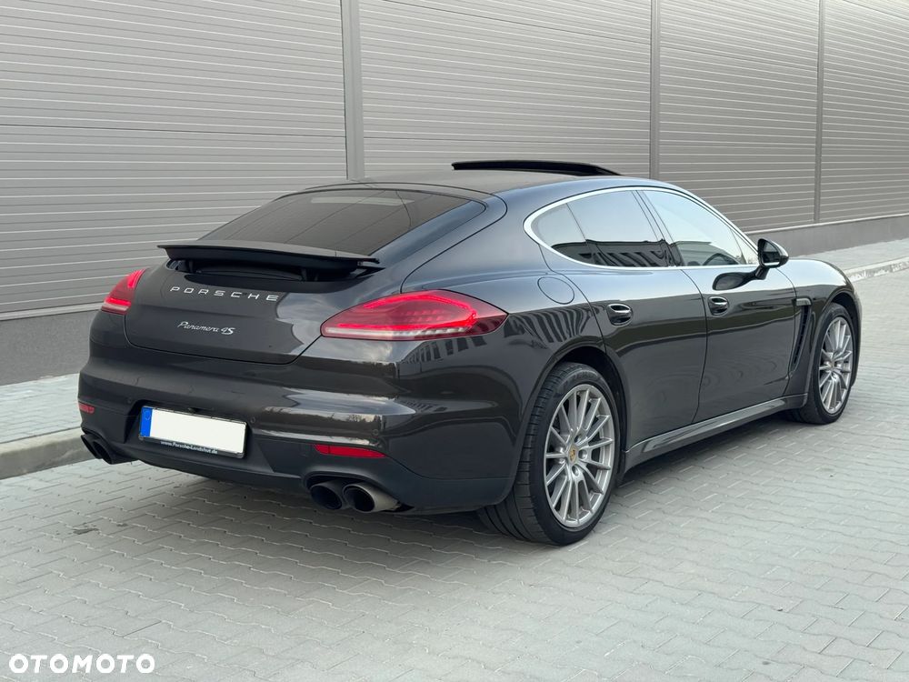 Porsche Panamera 4S PDK - 19