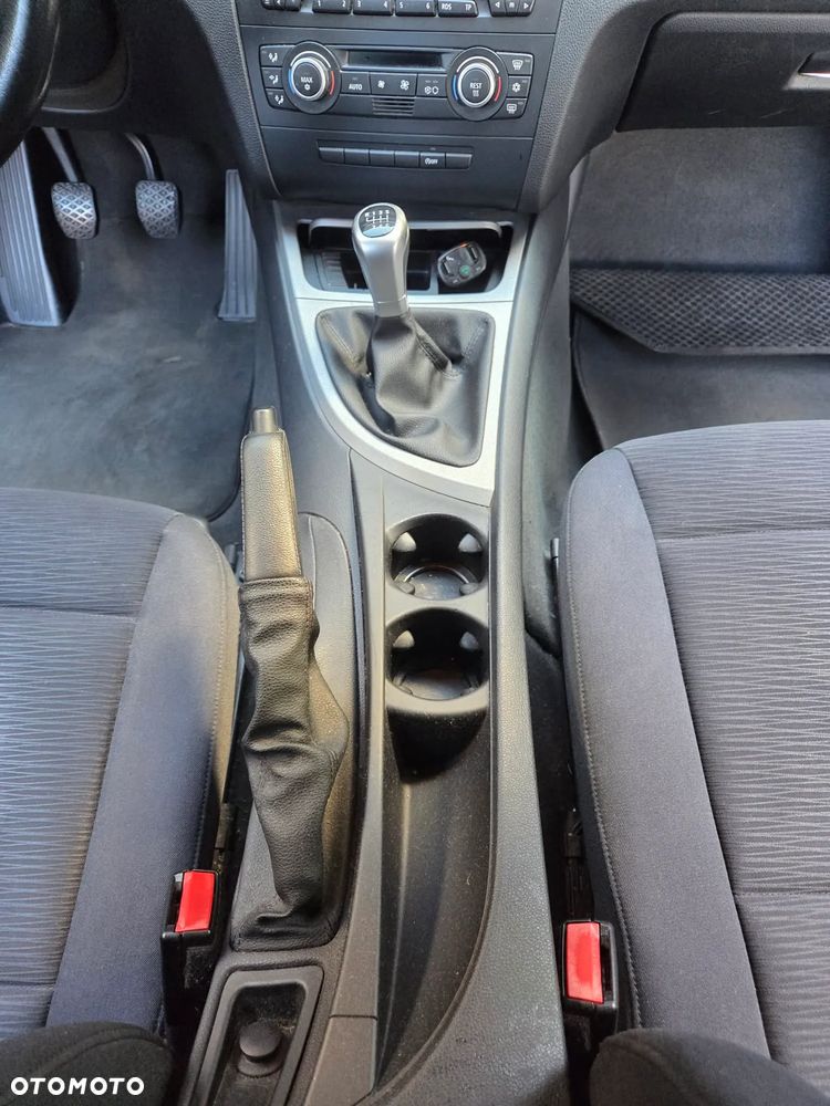 BMW Seria 1 116i - 18
