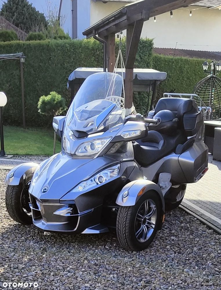 Can-Am Spyder - 1