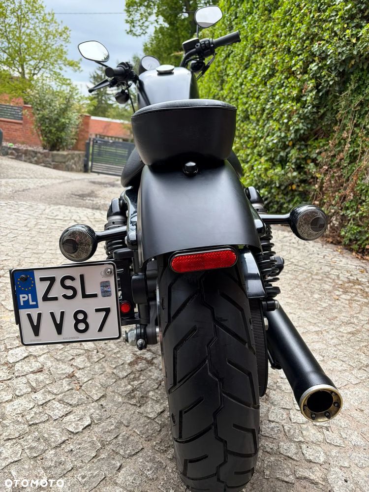 Harley-Davidson Sportster Iron 883 - 10