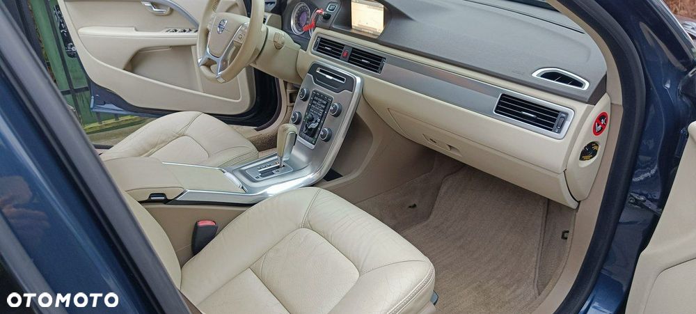 Volvo XC 70 D5 AWD Dynamic Momentum - 16