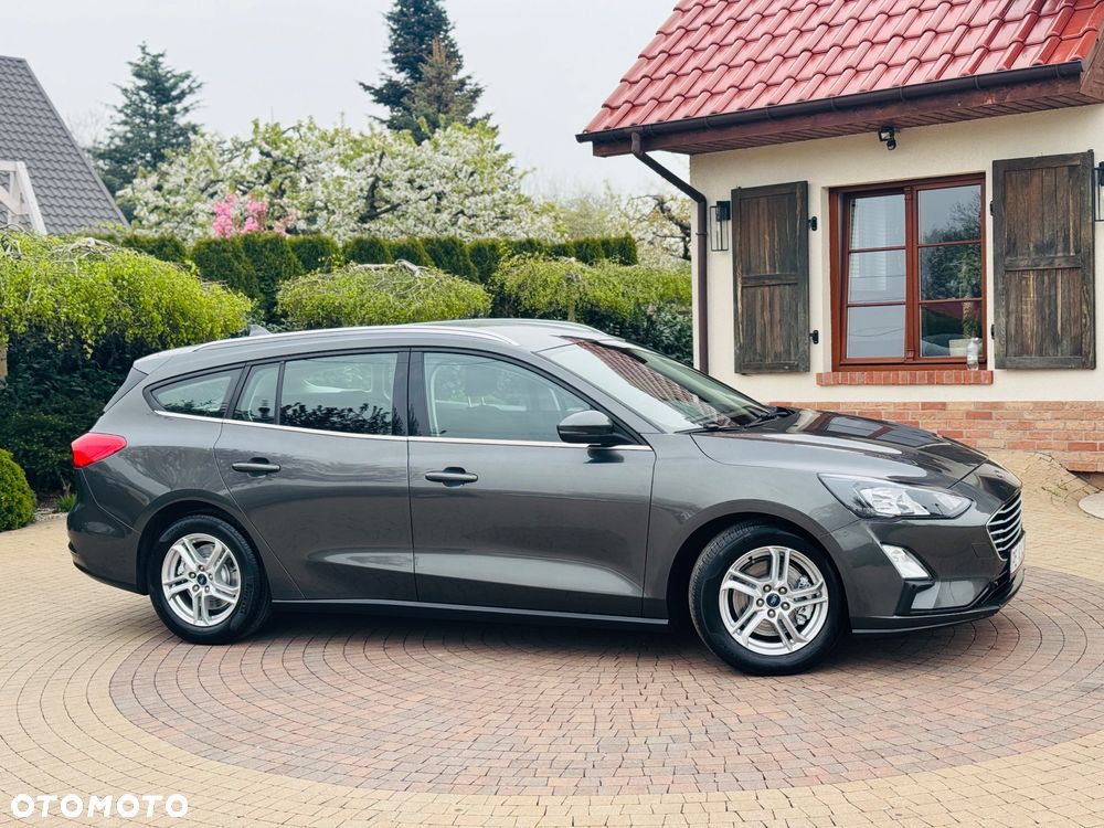 Ford Focus 1.5 EcoBlue Start-Stopp-System TITANIUM DESIGN - 23
