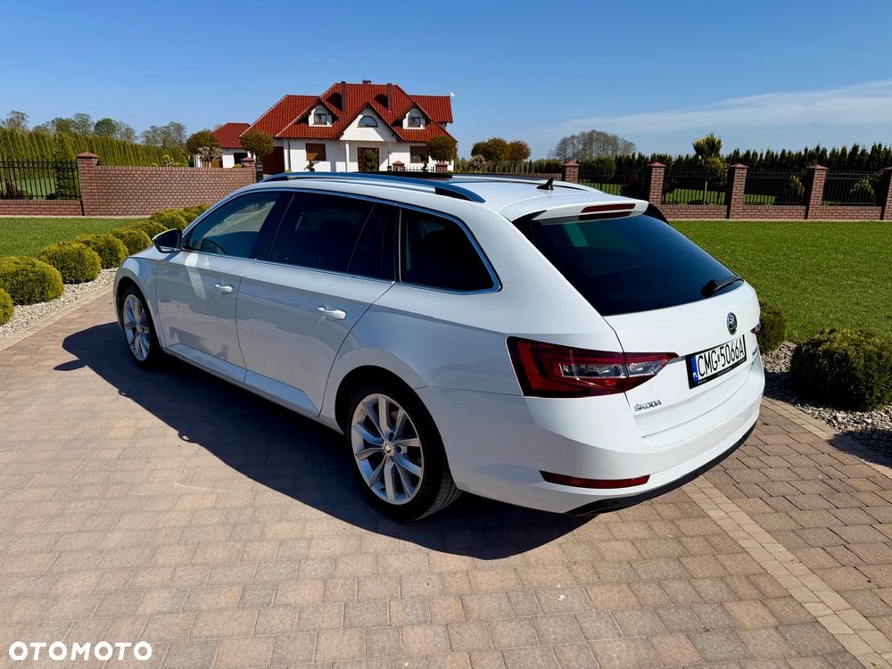 Skoda Superb 2.0 TDI DSG L&K - 15