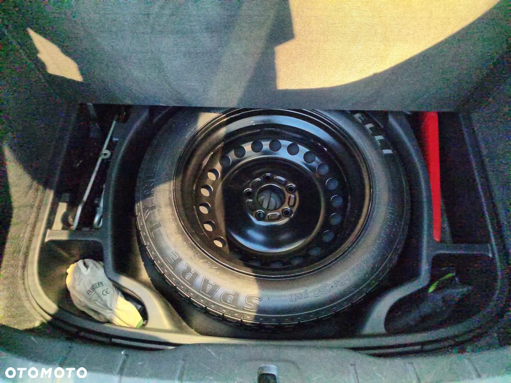 Volvo C30 2.0D Powershift Momentum - 16