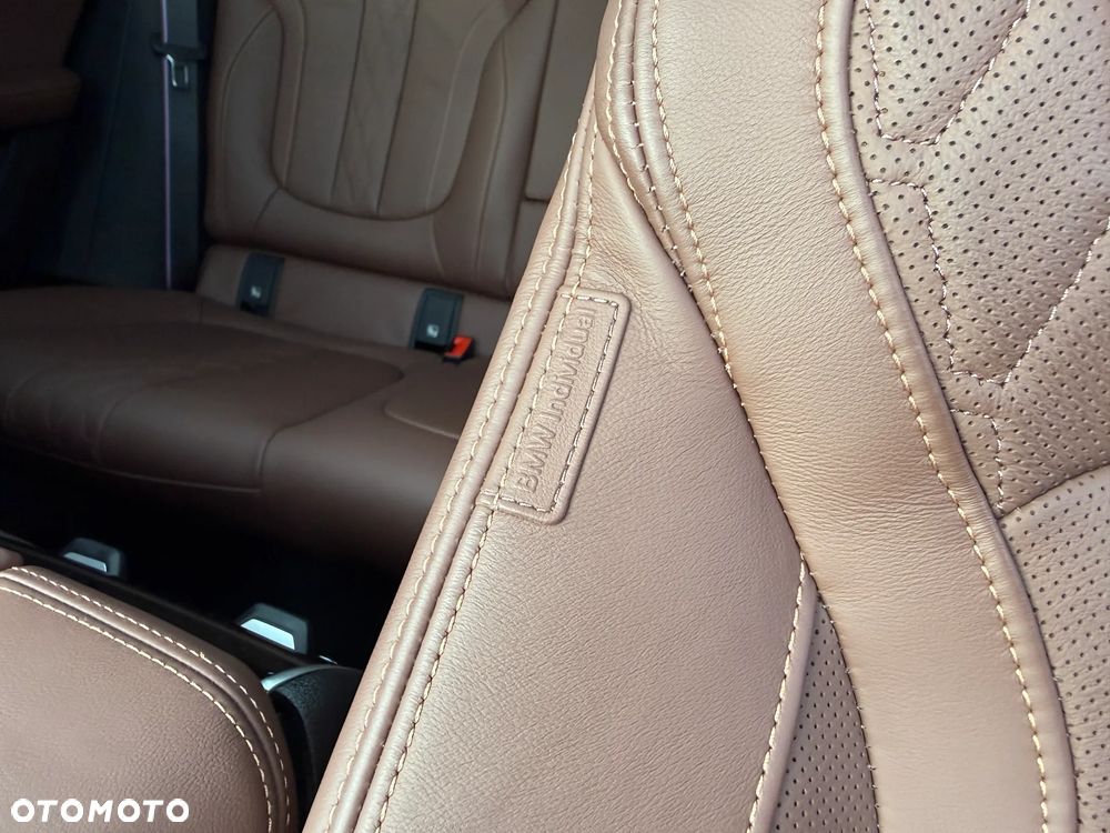 BMW X6 xDrive30d mHEV - 13