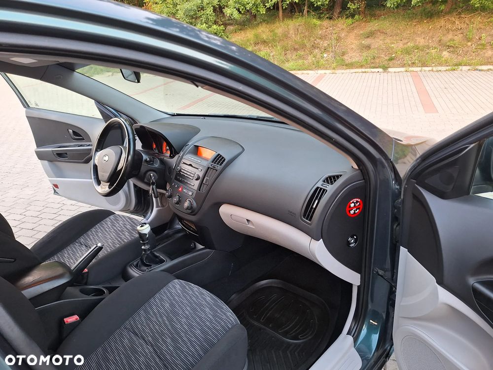 Kia Ceed 1.4 CVVT Attract - 20