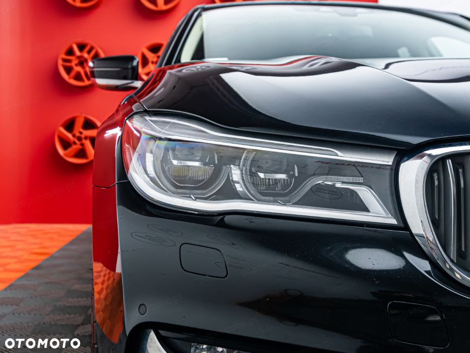BMW Seria 7 740d xDrive - 29