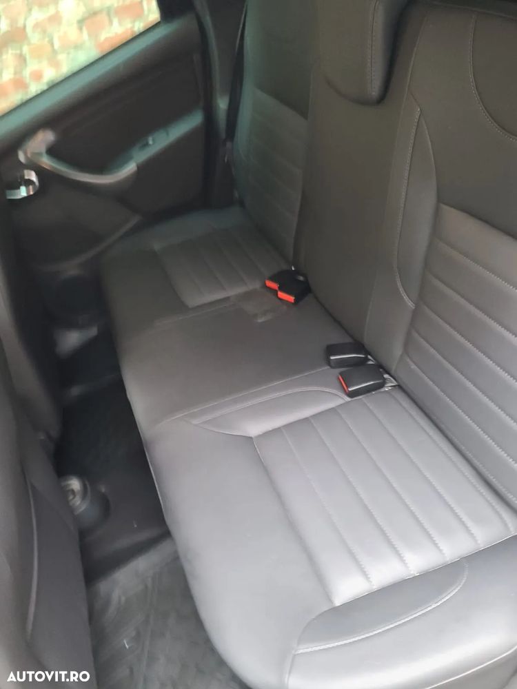 Dacia Duster 1.6 SCe Prestige jante 16" - 8