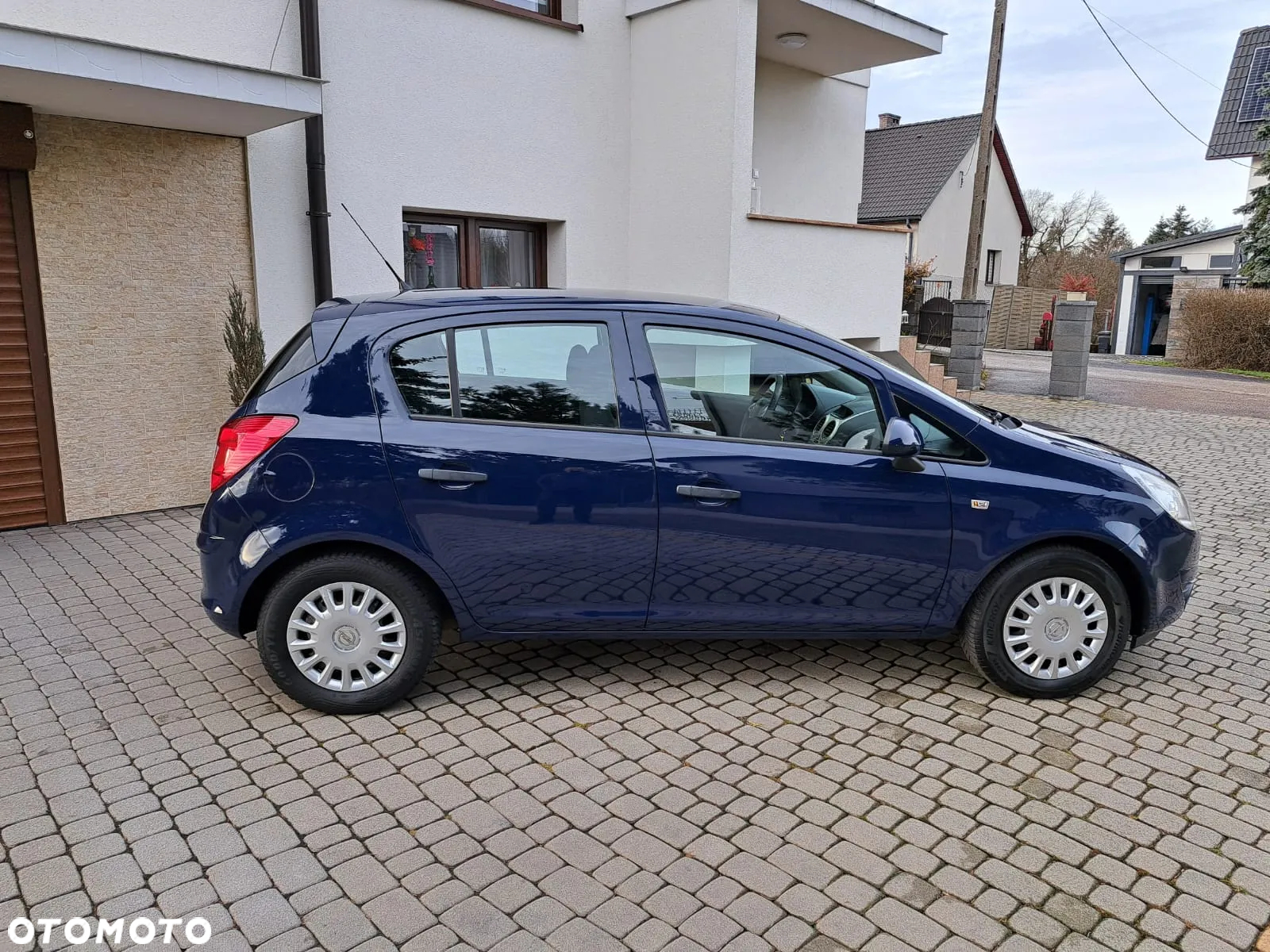 Opel Corsa 1.2 16V Essentia - 8