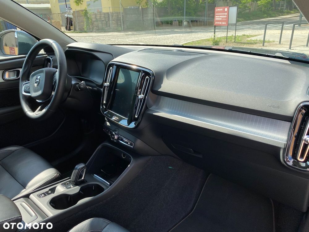 Volvo XC 40 D4 AWD Momentum Pro - 10