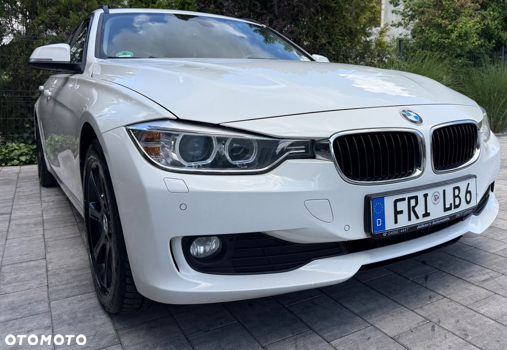 BMW Seria 3 320d Sport Line - 12