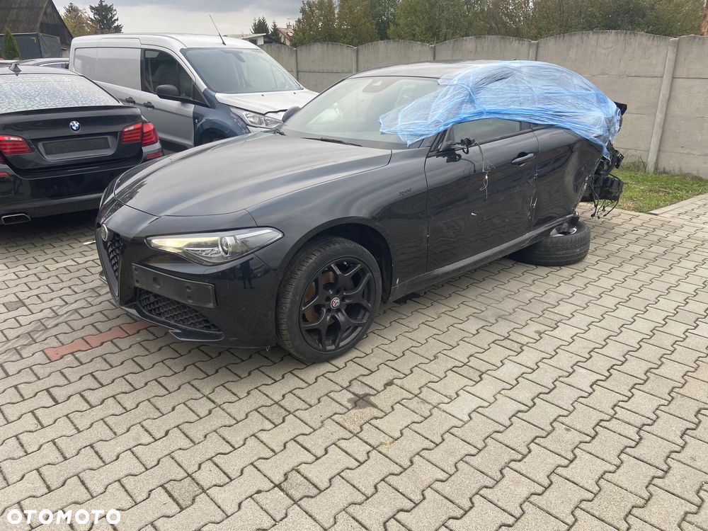 Alfa Romeo Giulia 2.2 AT8 - 10