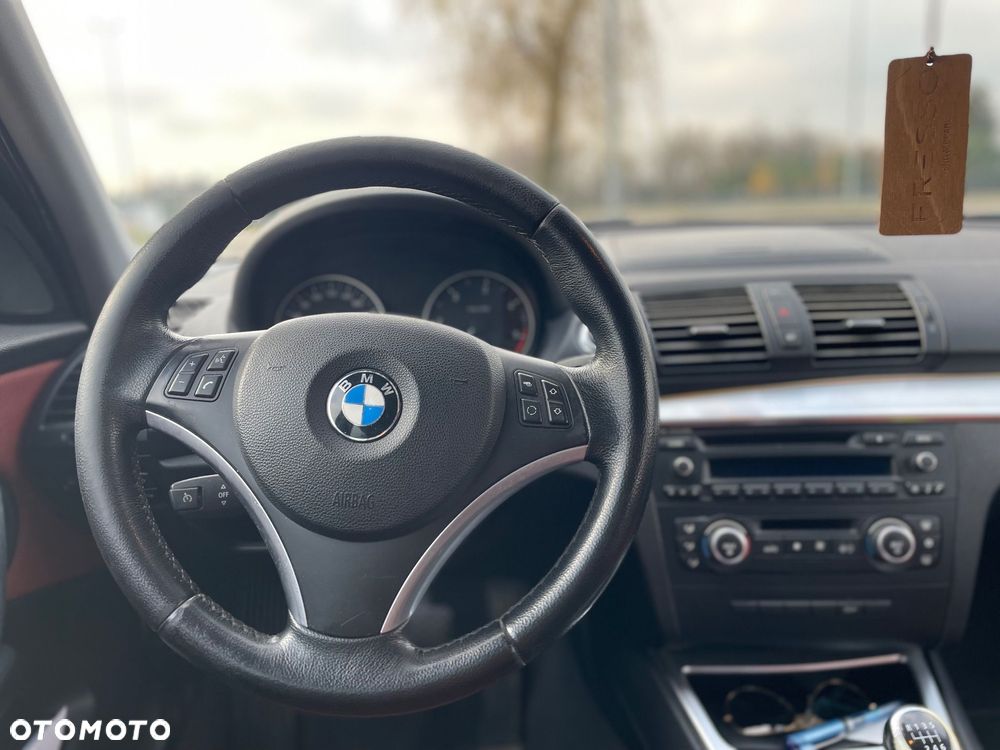 BMW Seria 1 118d - 22