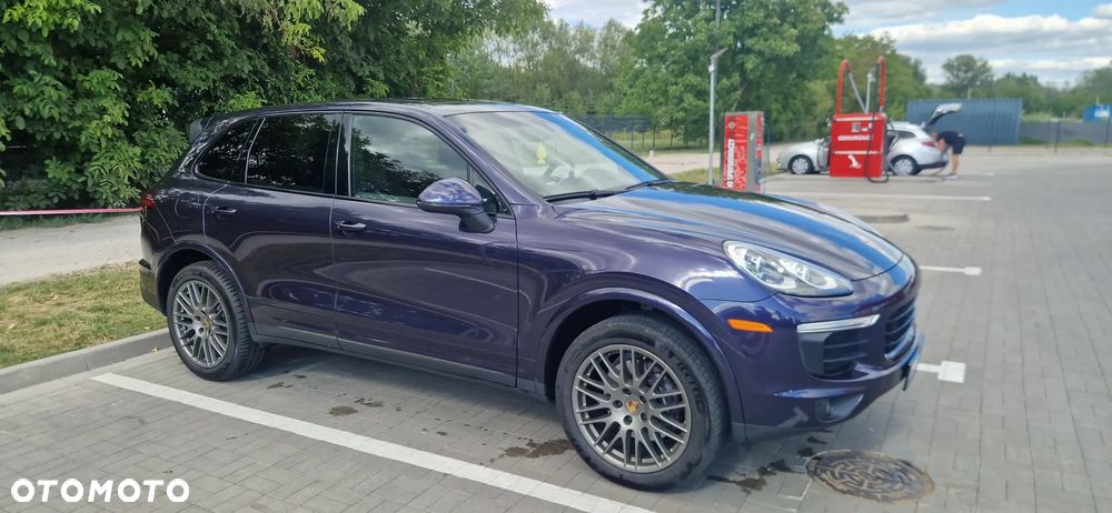 Porsche Cayenne Platinum Edition - 2