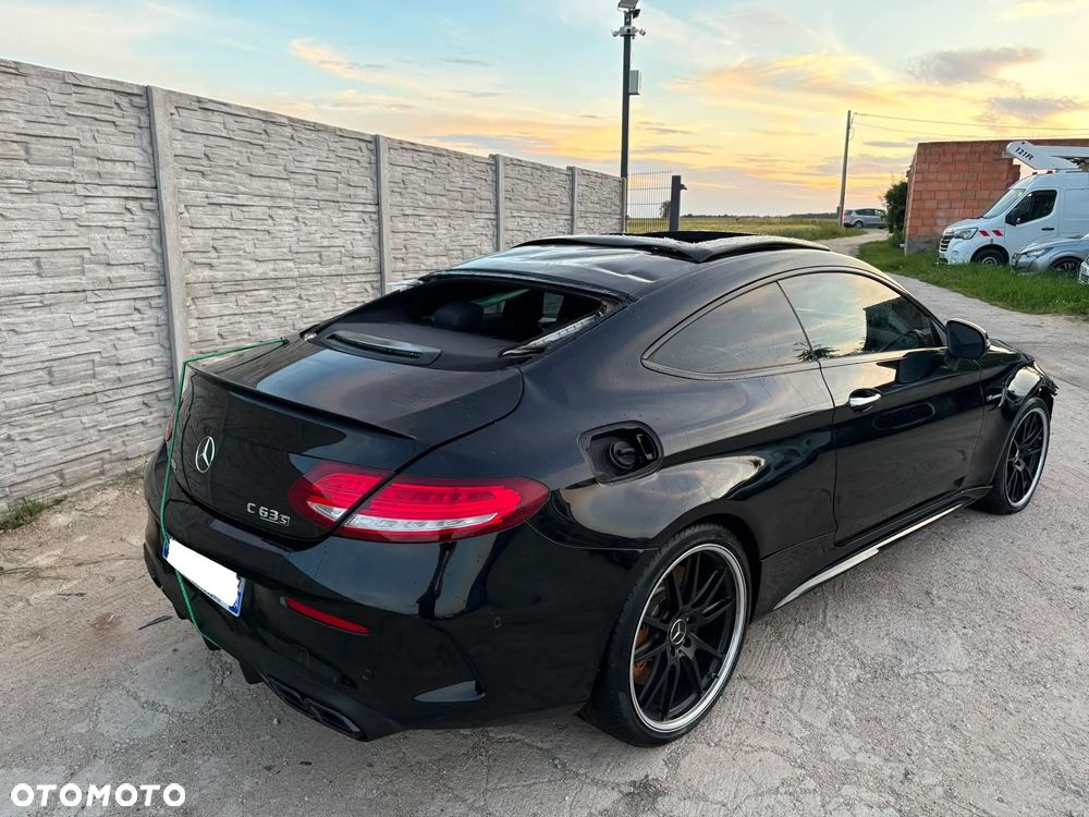 Mercedes-Benz Klasa C AMG 63 S - 33