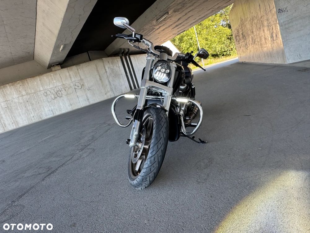 Harley-Davidson V-Rod Muscle - 5