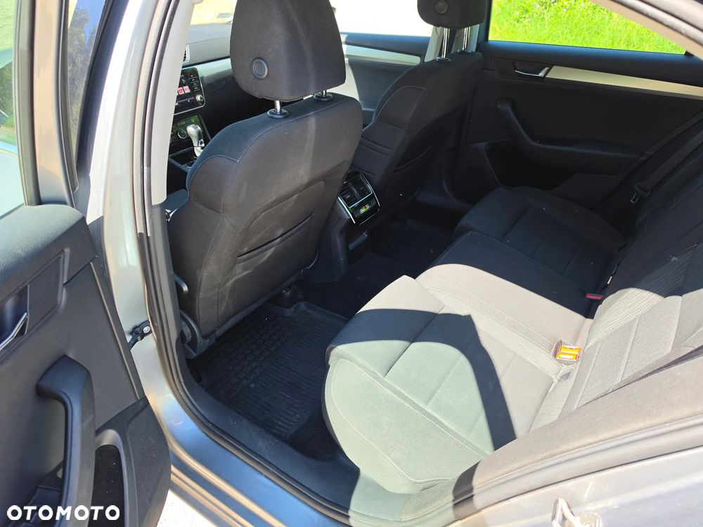 Skoda Superb 2.0 TDI Ambition DSG7 - 11