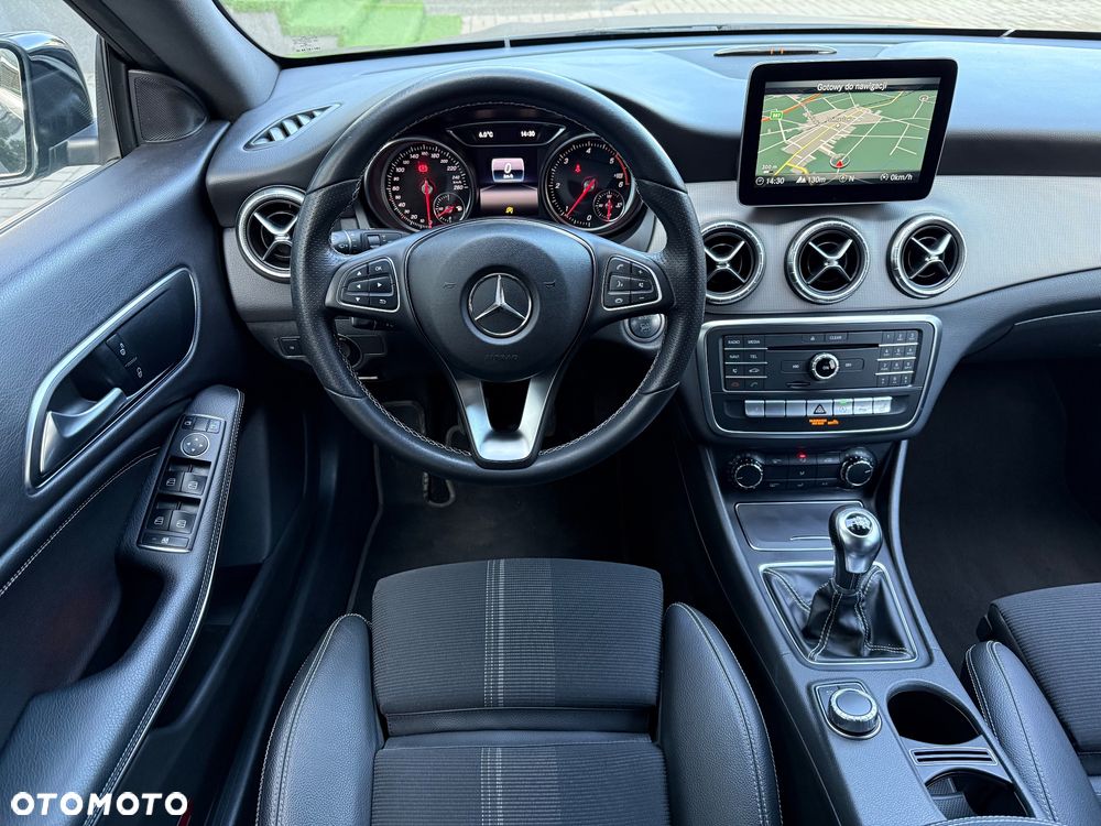 Mercedes-Benz CLA Shooting Brake 180 d BlueEFFICIENCY Edition - 18