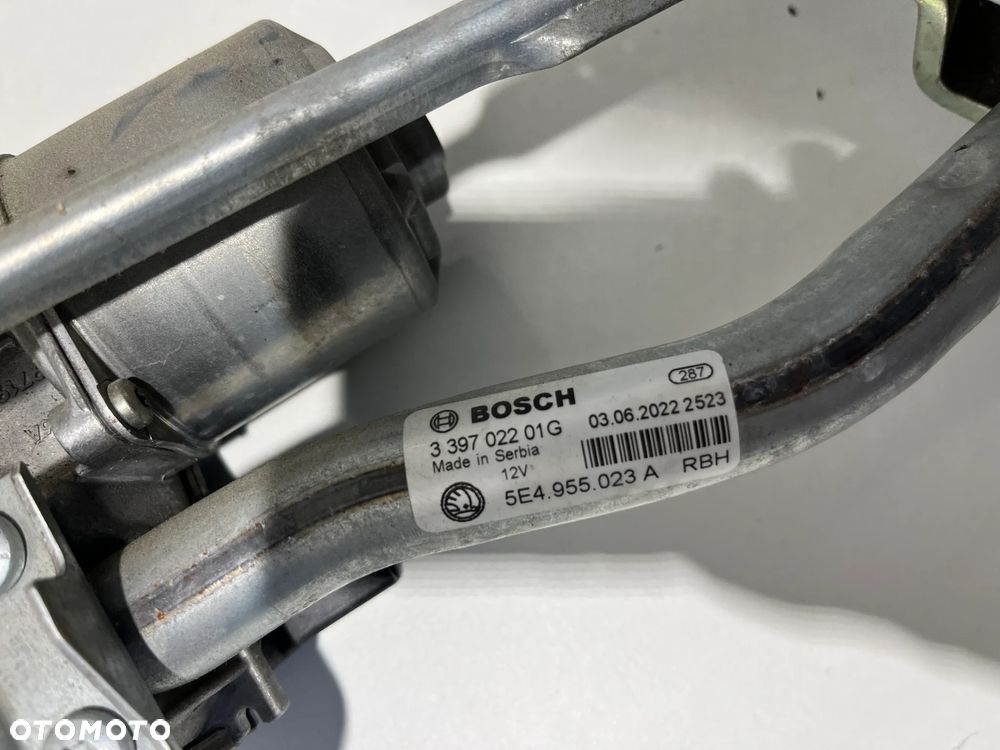 SKODA OCTAVIA IV MECHANIZM WYCIERACZEK  5E4955023A - 3