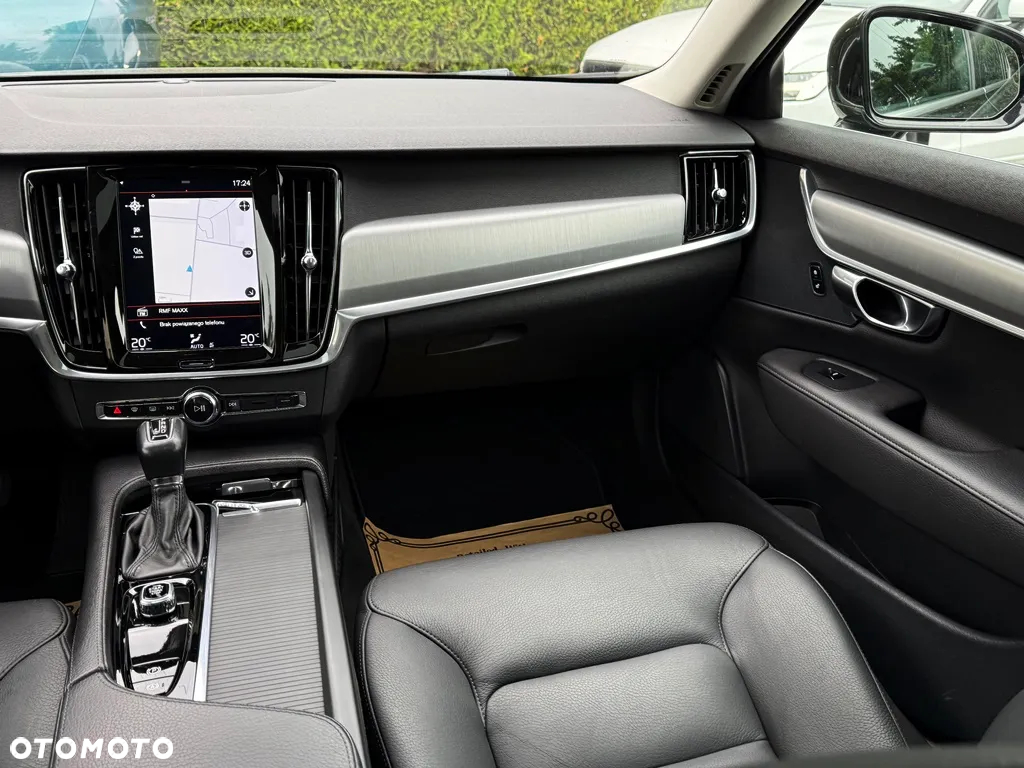 Volvo S90 T4 Geartronic Momentum Pro - 36