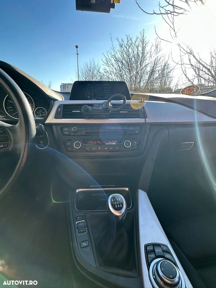 BMW Seria 3 318d Blue Performance - 19